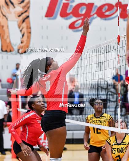 Thumbnail 2 in Alief Hastings vs. Fort Bend Travis photogallery.
