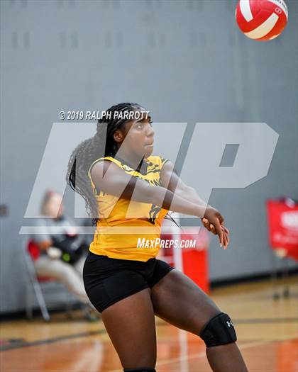 Thumbnail 3 in Alief Hastings vs. Fort Bend Travis photogallery.