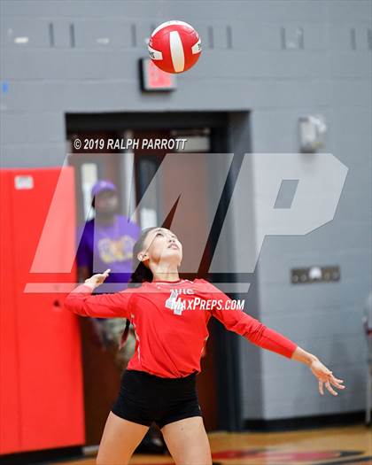 Thumbnail 2 in Alief Hastings vs. Fort Bend Travis photogallery.