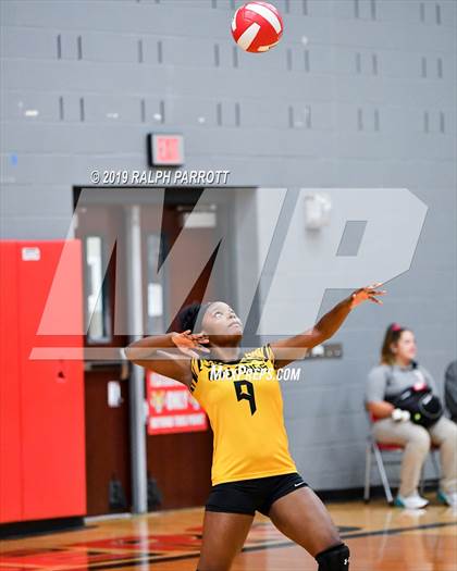 Thumbnail 2 in Alief Hastings vs. Fort Bend Travis photogallery.