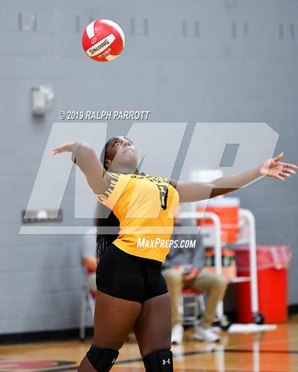 Thumbnail 3 in Alief Hastings vs. Fort Bend Travis photogallery.