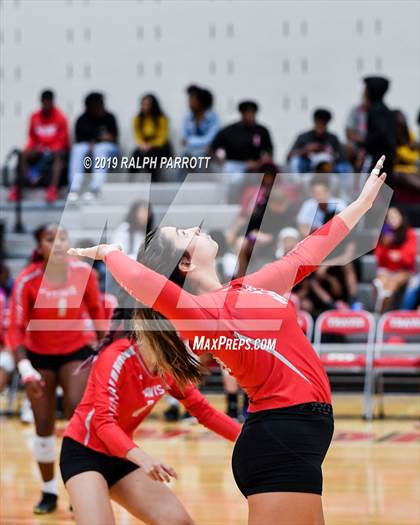 Thumbnail 1 in Alief Hastings vs. Fort Bend Travis photogallery.