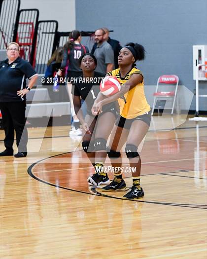 Thumbnail 3 in Alief Hastings vs. Fort Bend Travis photogallery.