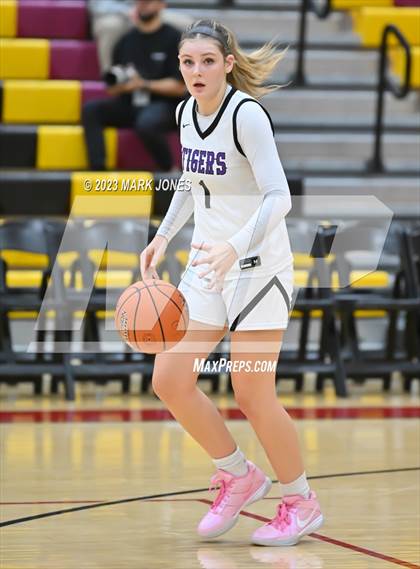Thumbnail 1 in Perry vs. Millennium (Hoophall West Invitational) photogallery.