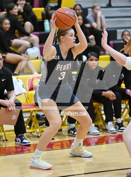 Thumbnail 3 in Perry vs. Millennium (Hoophall West Invitational) photogallery.
