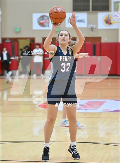 Thumbnail 3 in Perry vs. Millennium (Hoophall West Invitational) photogallery.