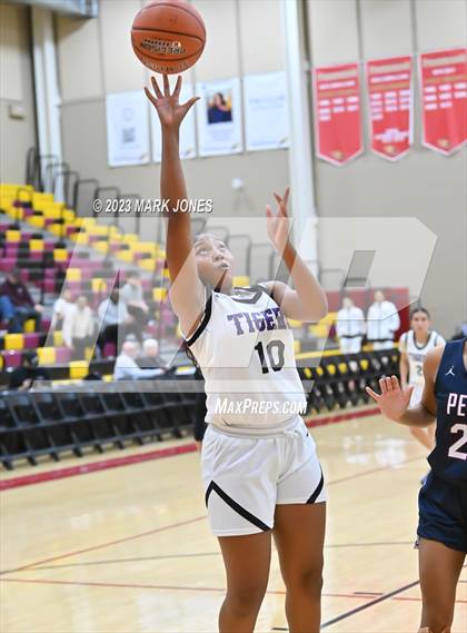Thumbnail 3 in Perry vs. Millennium (Hoophall West Invitational) photogallery.