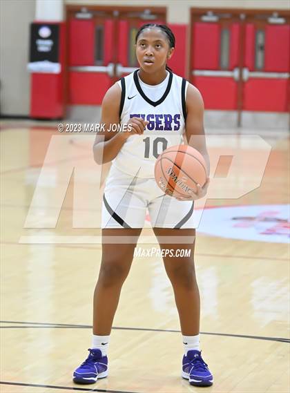 Thumbnail 3 in Perry vs. Millennium (Hoophall West Invitational) photogallery.