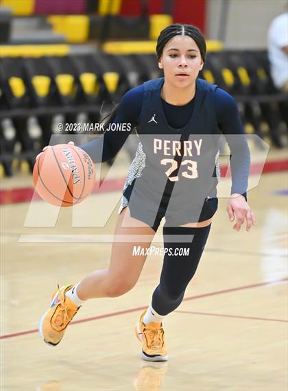 Thumbnail 1 in Perry vs. Millennium (Hoophall West Invitational) photogallery.