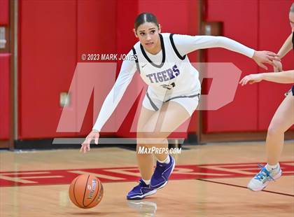 Thumbnail 3 in Perry vs. Millennium (Hoophall West Invitational) photogallery.