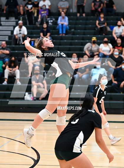 Thumbnail 1 in Reedley @ Hoover photogallery.