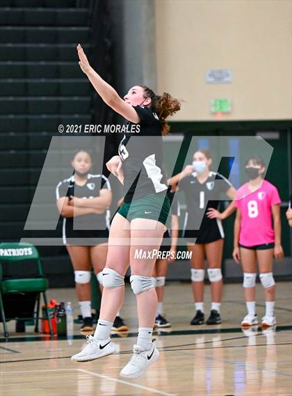 Thumbnail 1 in Reedley @ Hoover photogallery.