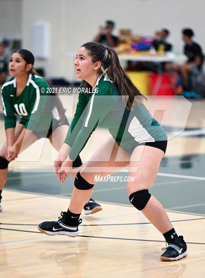 Thumbnail 2 in Reedley @ Hoover photogallery.