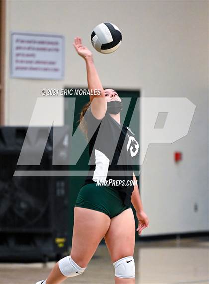 Thumbnail 3 in Reedley @ Hoover photogallery.