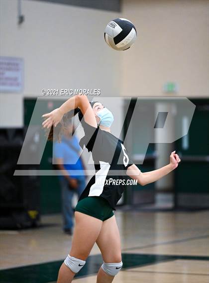 Thumbnail 1 in Reedley @ Hoover photogallery.