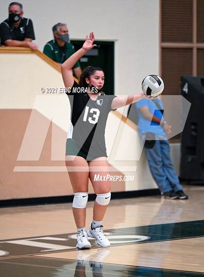 Thumbnail 1 in Reedley @ Hoover photogallery.