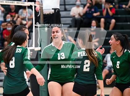 Thumbnail 1 in Reedley @ Hoover photogallery.