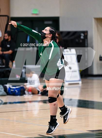 Thumbnail 3 in Reedley @ Hoover photogallery.