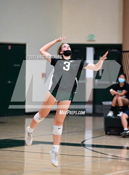 Thumbnail 3 in Reedley @ Hoover photogallery.