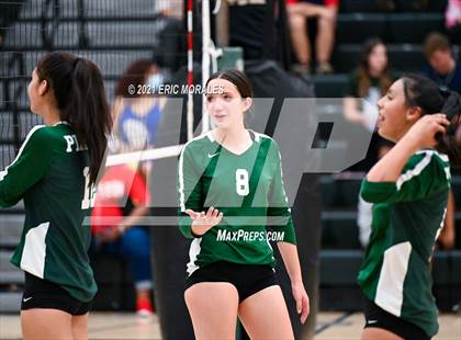 Thumbnail 1 in Reedley @ Hoover photogallery.