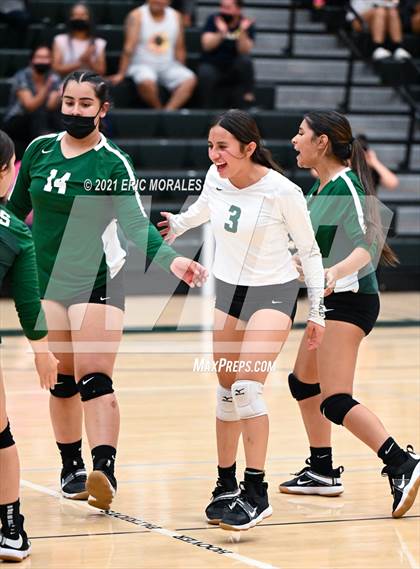 Thumbnail 3 in Reedley @ Hoover photogallery.
