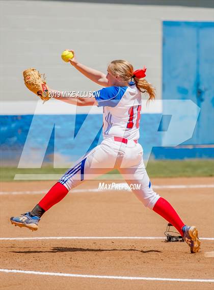 Thumbnail 1 in Red Bank vs Sale Creek photogallery.