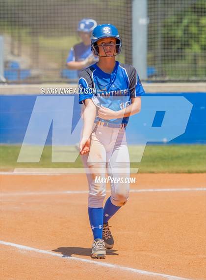 Thumbnail 2 in Red Bank vs Sale Creek photogallery.