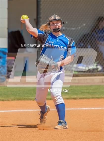 Thumbnail 2 in Red Bank vs Sale Creek photogallery.