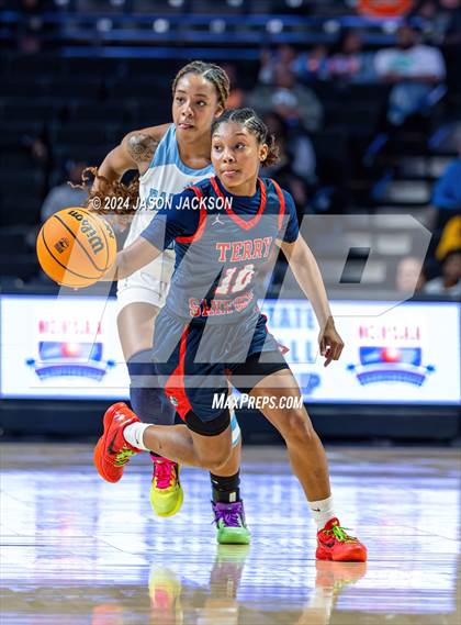Thumbnail 1 in Terry Sanford @ West Rowan (NCHSAA 3A Final) photogallery.