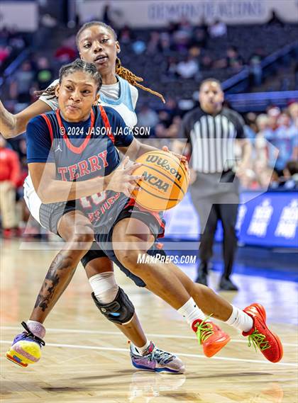 Thumbnail 3 in Terry Sanford @ West Rowan (NCHSAA 3A Final) photogallery.