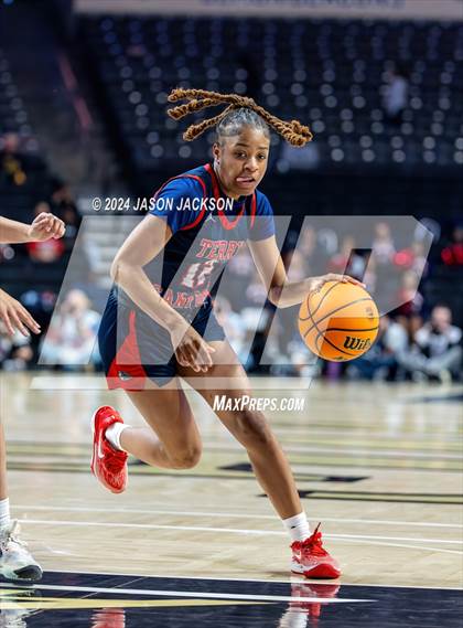 Thumbnail 1 in Terry Sanford @ West Rowan (NCHSAA 3A Final) photogallery.