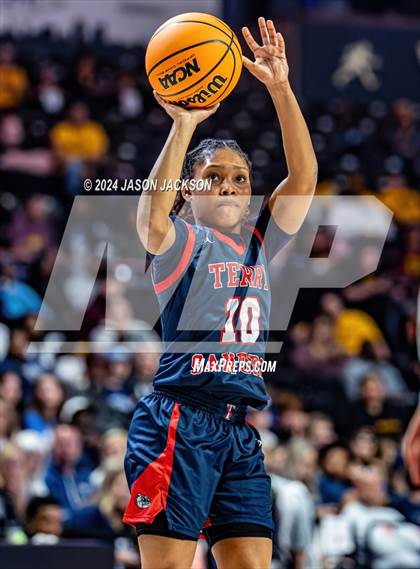 Thumbnail 1 in Terry Sanford @ West Rowan (NCHSAA 3A Final) photogallery.