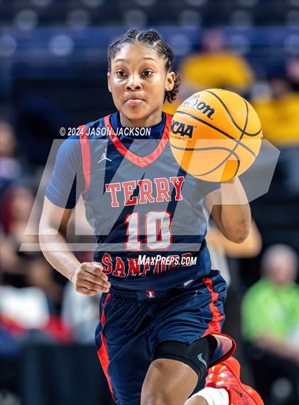 Thumbnail 3 in Terry Sanford @ West Rowan (NCHSAA 3A Final) photogallery.
