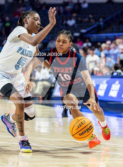 Thumbnail 2 in Terry Sanford @ West Rowan (NCHSAA 3A Final) photogallery.