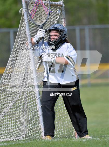 Thumbnail 2 in Camden Catholic @ Seneca photogallery.
