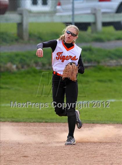Thumbnail 1 in Harding @ Ridgefield photogallery.