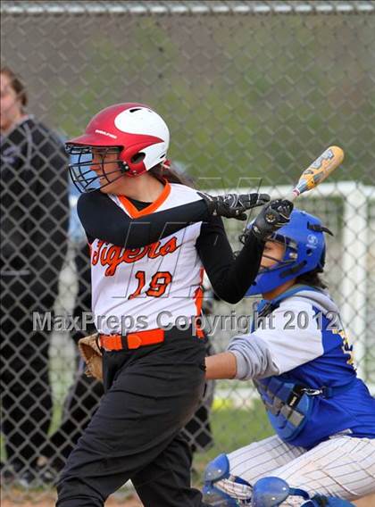 Thumbnail 2 in Harding @ Ridgefield photogallery.