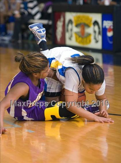 Thumbnail 3 in Covington vs Jackson Northside (Dyersburg Tournament) photogallery.