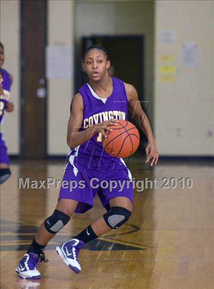 Thumbnail 1 in Covington vs Jackson Northside (Dyersburg Tournament) photogallery.