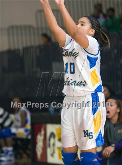 Thumbnail 1 in Covington vs Jackson Northside (Dyersburg Tournament) photogallery.