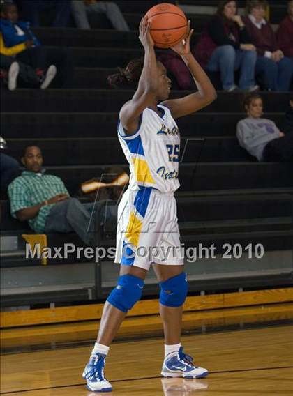 Thumbnail 1 in Covington vs Jackson Northside (Dyersburg Tournament) photogallery.