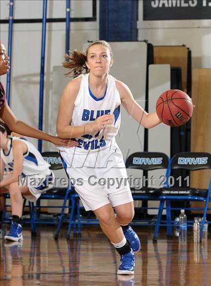 Thumbnail 3 in Woodcreek vs. Davis (Dorothy Speck Memorial) photogallery.