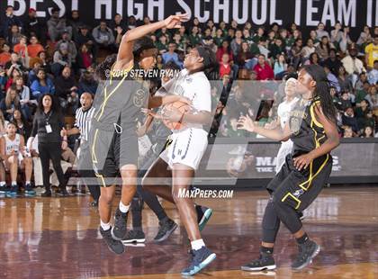 Thumbnail 1 in Hamilton Heights vs. Winter Haven (GEICO National Tournament Semifinal) photogallery.