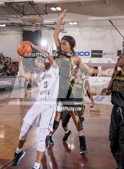 Thumbnail 1 in Hamilton Heights vs. Winter Haven (GEICO National Tournament Semifinal) photogallery.