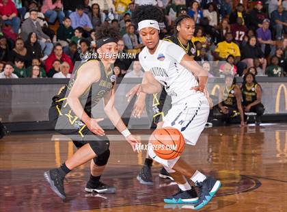 Thumbnail 2 in Hamilton Heights vs. Winter Haven (GEICO National Tournament Semifinal) photogallery.