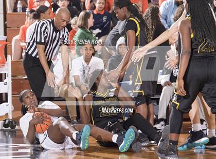 Thumbnail 3 in Hamilton Heights vs. Winter Haven (GEICO National Tournament Semifinal) photogallery.