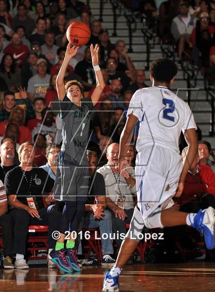 Thumbnail 2 in Chino Hills vs. Bishop Gorman (Nike Extravaganza) photogallery.