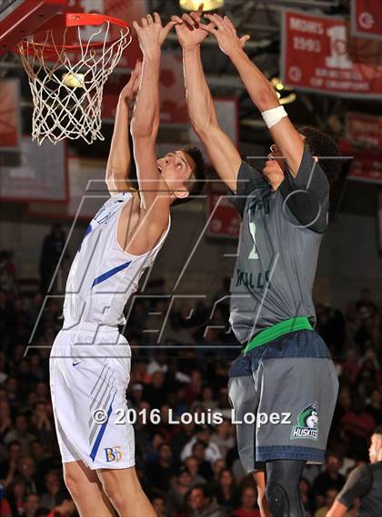 Thumbnail 2 in Chino Hills vs. Bishop Gorman (Nike Extravaganza) photogallery.