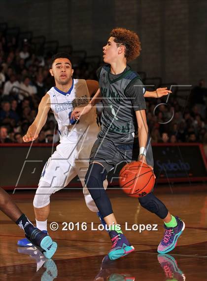 Thumbnail 2 in Chino Hills vs. Bishop Gorman (Nike Extravaganza) photogallery.