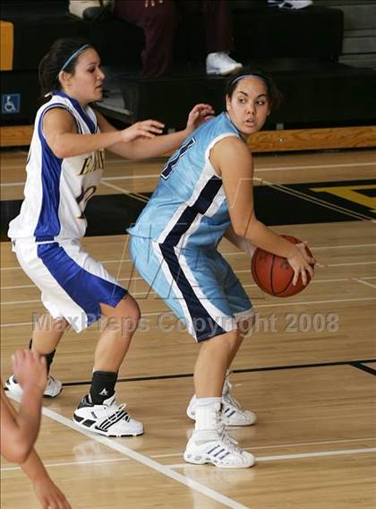 Thumbnail 2 in San Pasqual vs. Our Lady of Peace (So Cal Holiday Classic) photogallery.